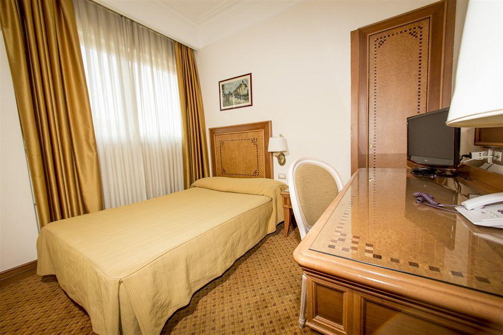Hotel Sunrise 4*