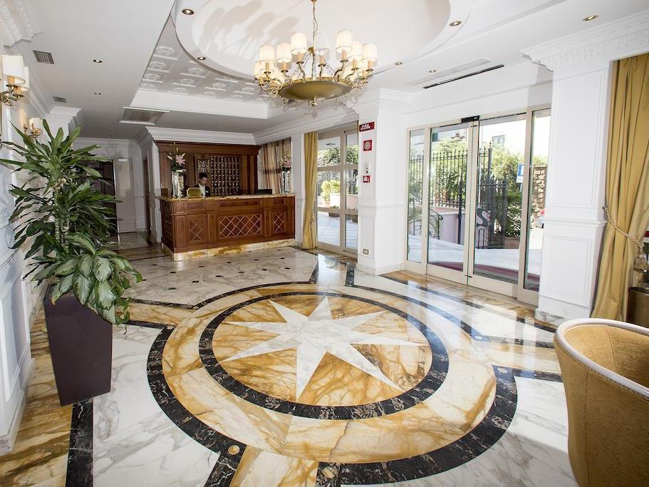 Hotel Sunrise 4*