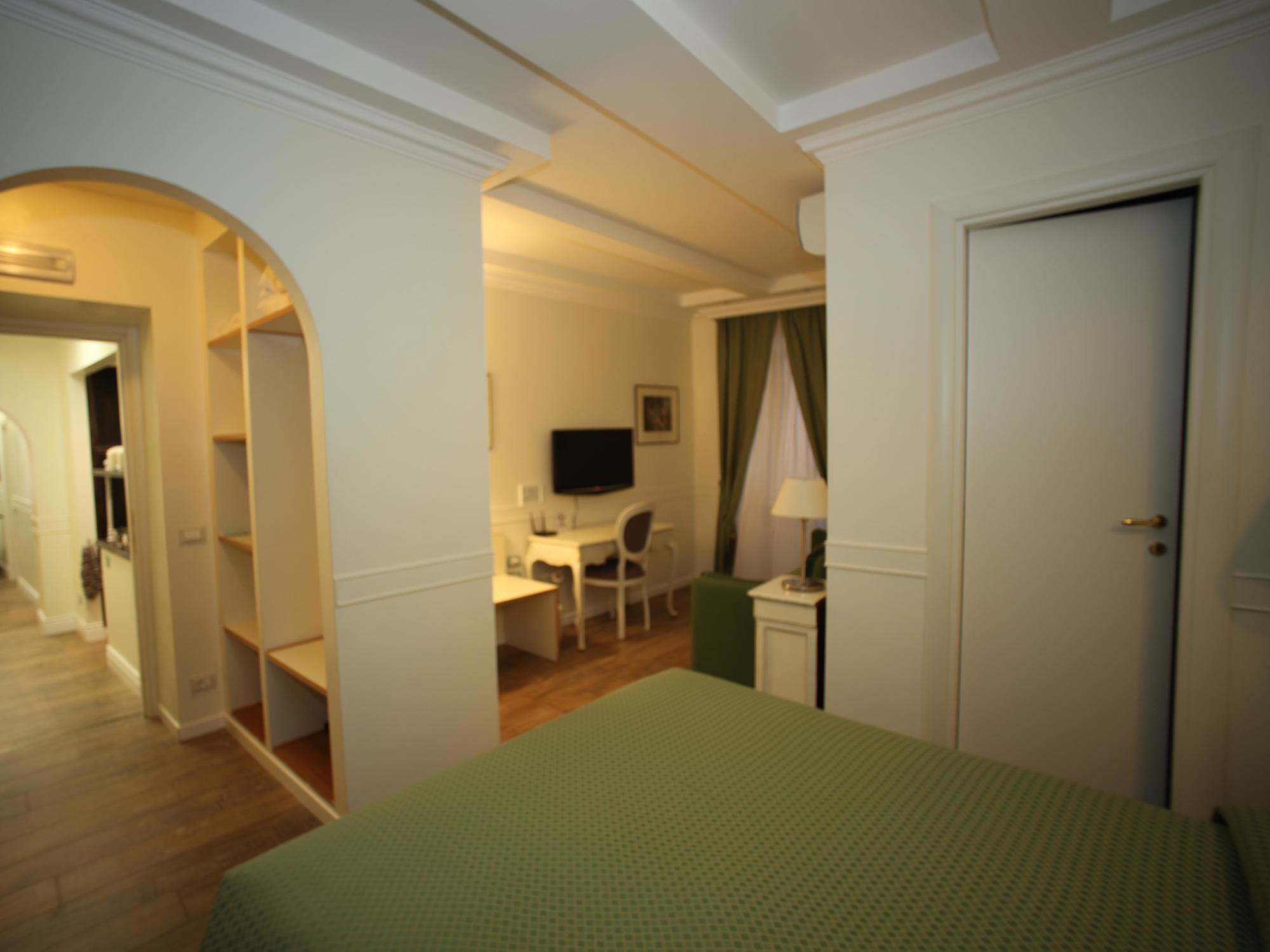 Affittacamere Residenza Ponte Sant'angelo 2*