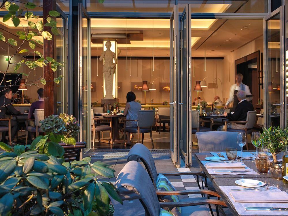 Hotel De 3*