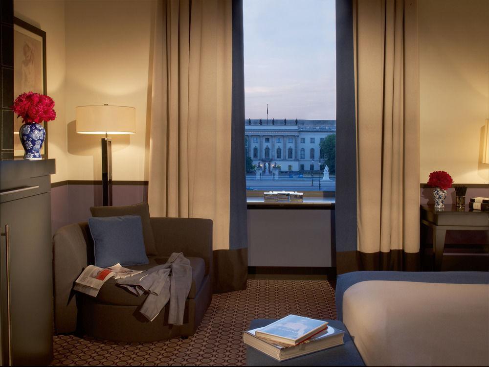 Hotel De 3*