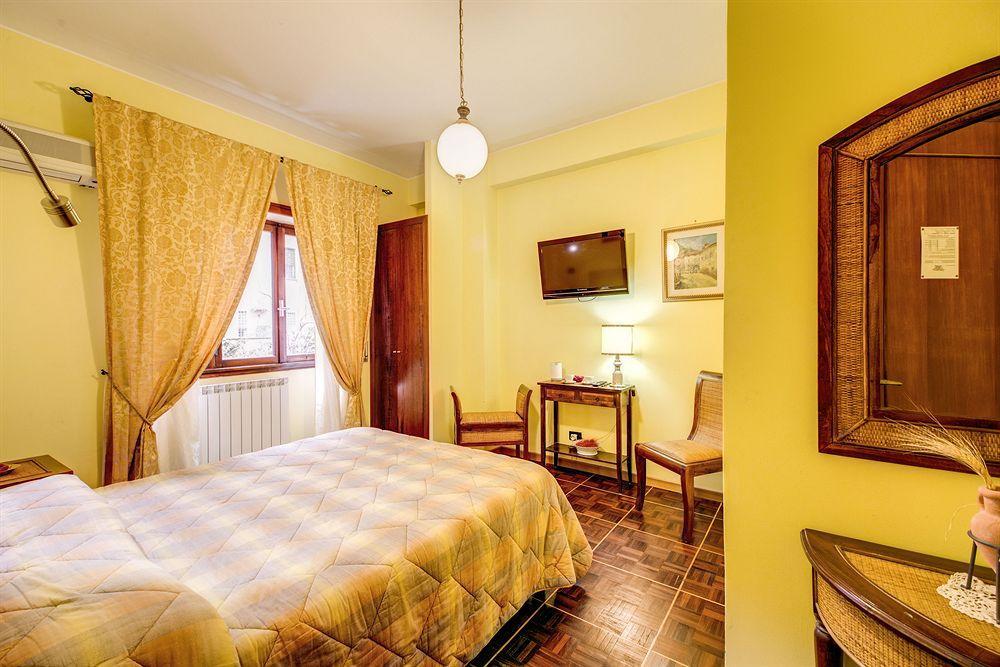 Bed & Breakfast Domus Cornelia 2*