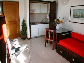 Aparthotel Tassoni 3*