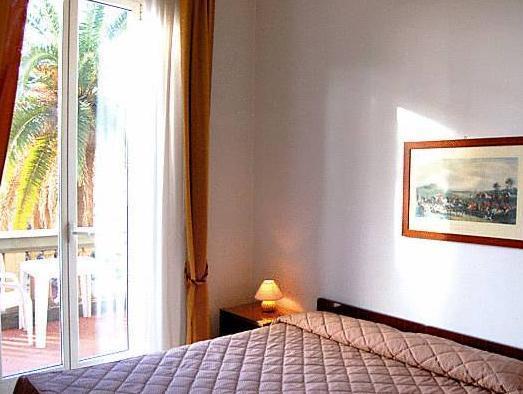 Aparthotel Tassoni 3*