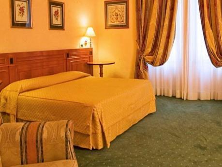 Hotel Ateneo Garden Palace 4*
