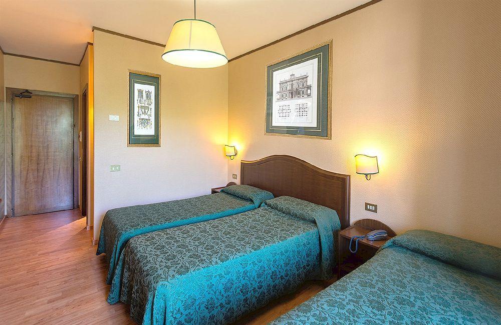 Hotel Park Blanc Et Noir 3*