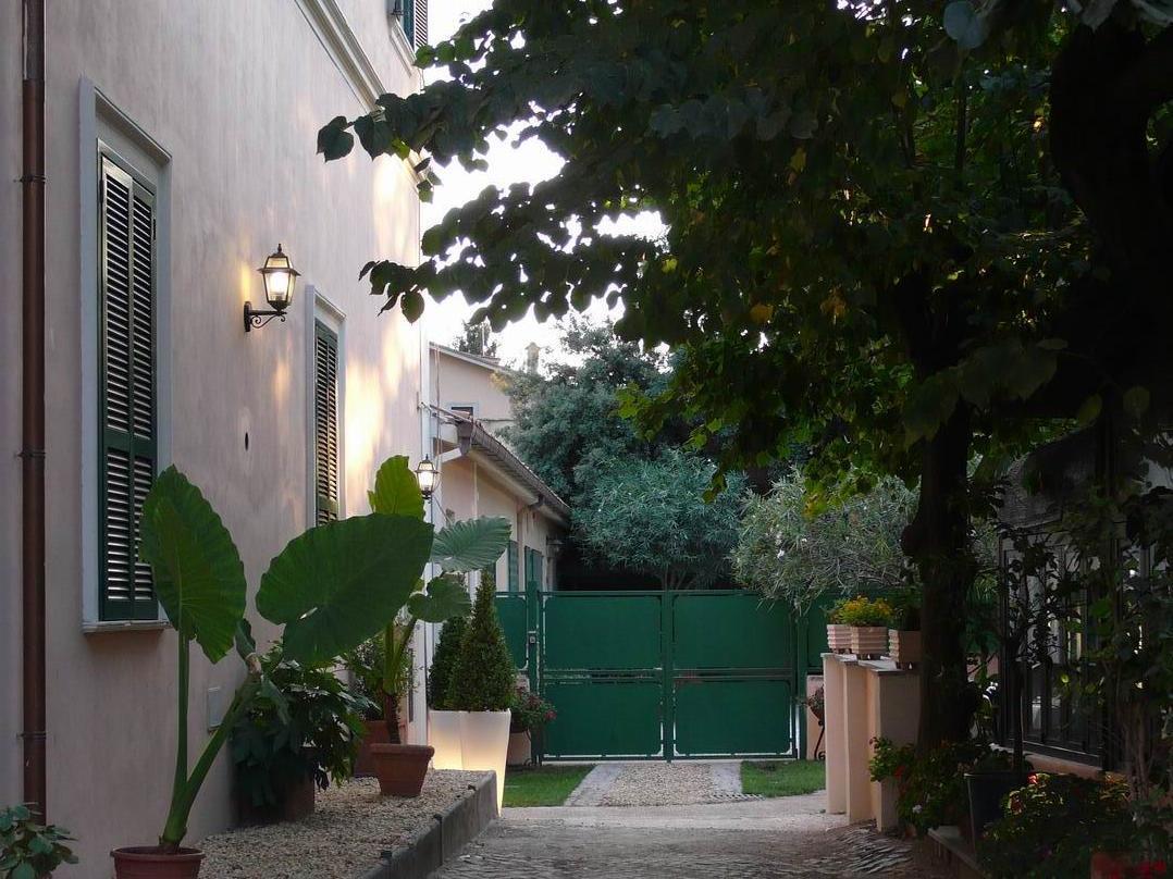Guest house Delle Corse Rome