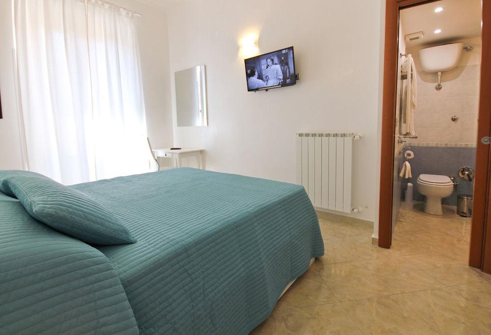 San Pietro's - 2* Rome