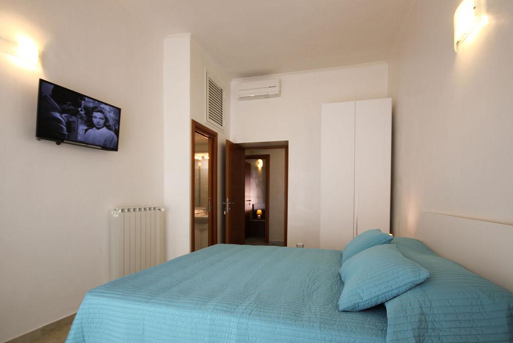 San Pietro's - Guest house 2*