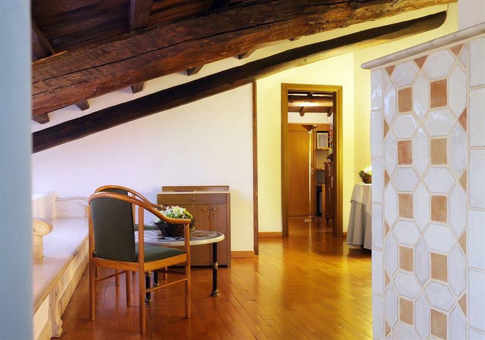 Santa Chiara Hotel