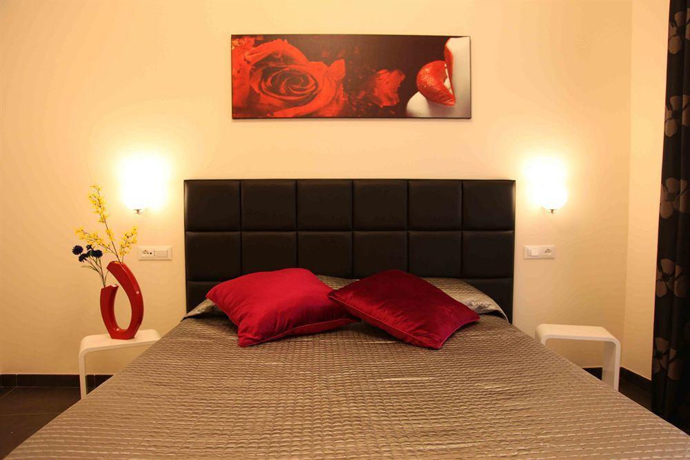 Domus Via Veneto Bed & Breakfast 2*