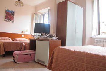 Katty Hotell *