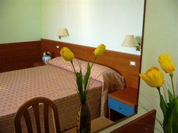 Katty Hotell *