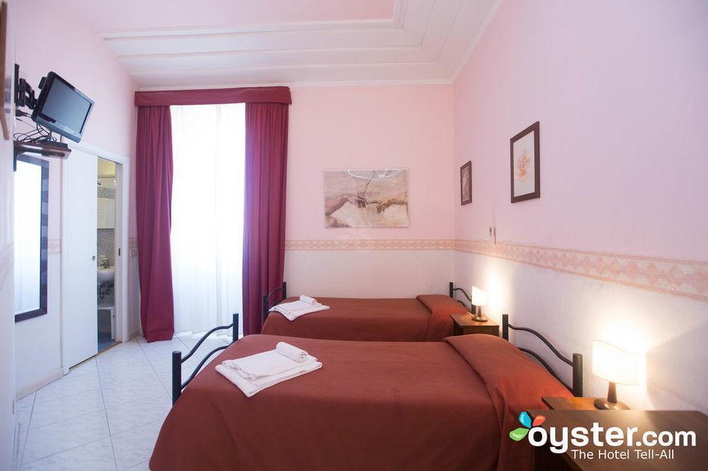 Capricci Romani Gasthof 2*