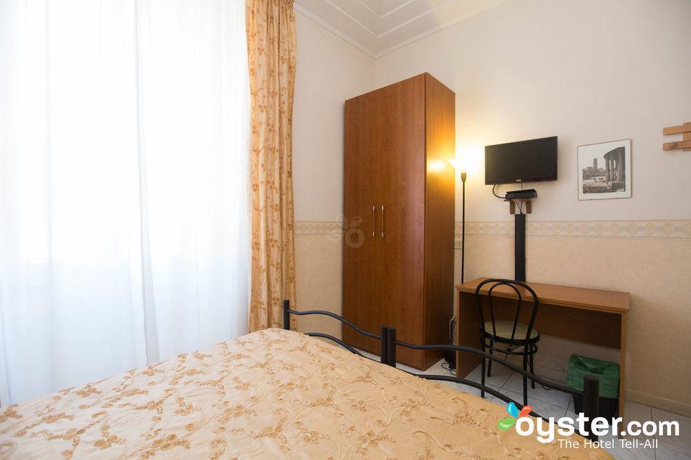 Capricci Romani Gasthof 2*