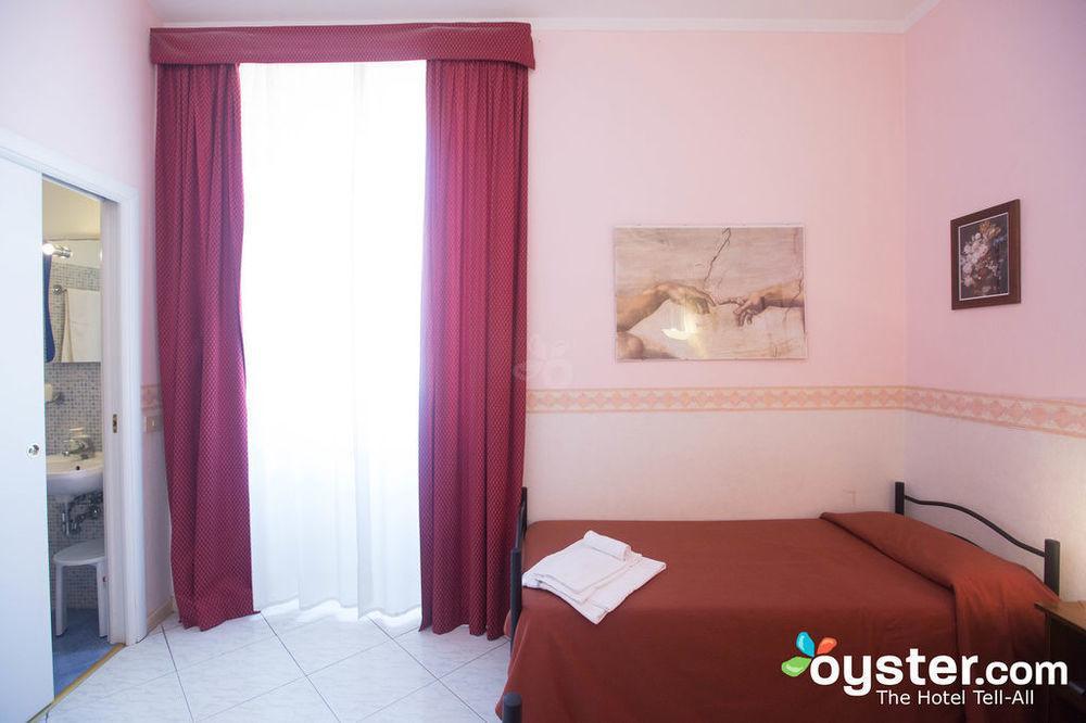 Capricci Romani Gasthof 2*