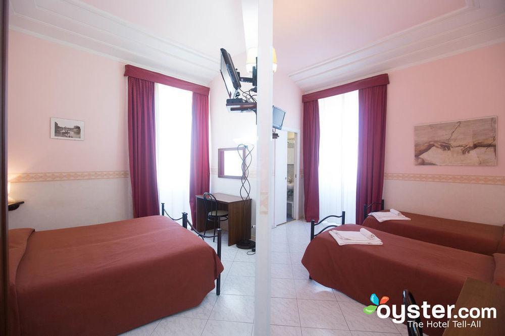 Capricci Romani Gasthof 2*