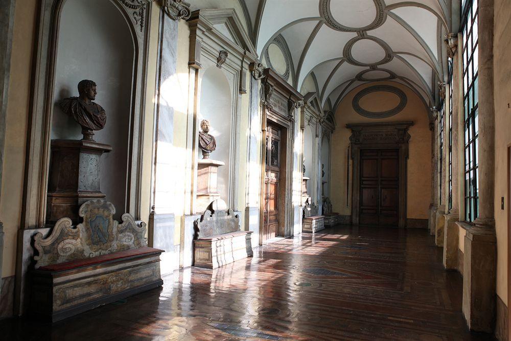 Residenza Ruspoli Bonaparte Acomodação com café da manhã  4*