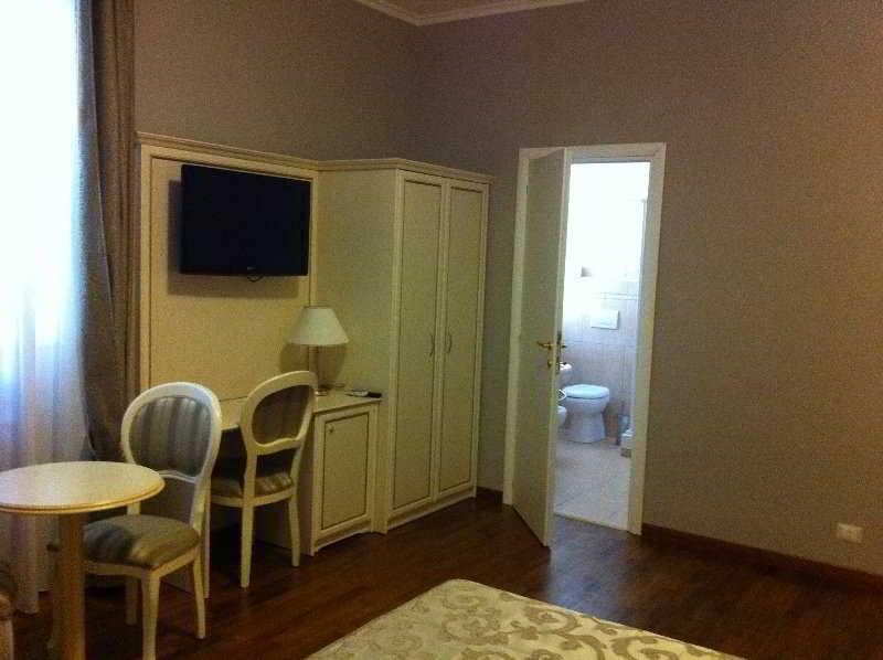 Domus Bocca Di Leone Gasthof Rom