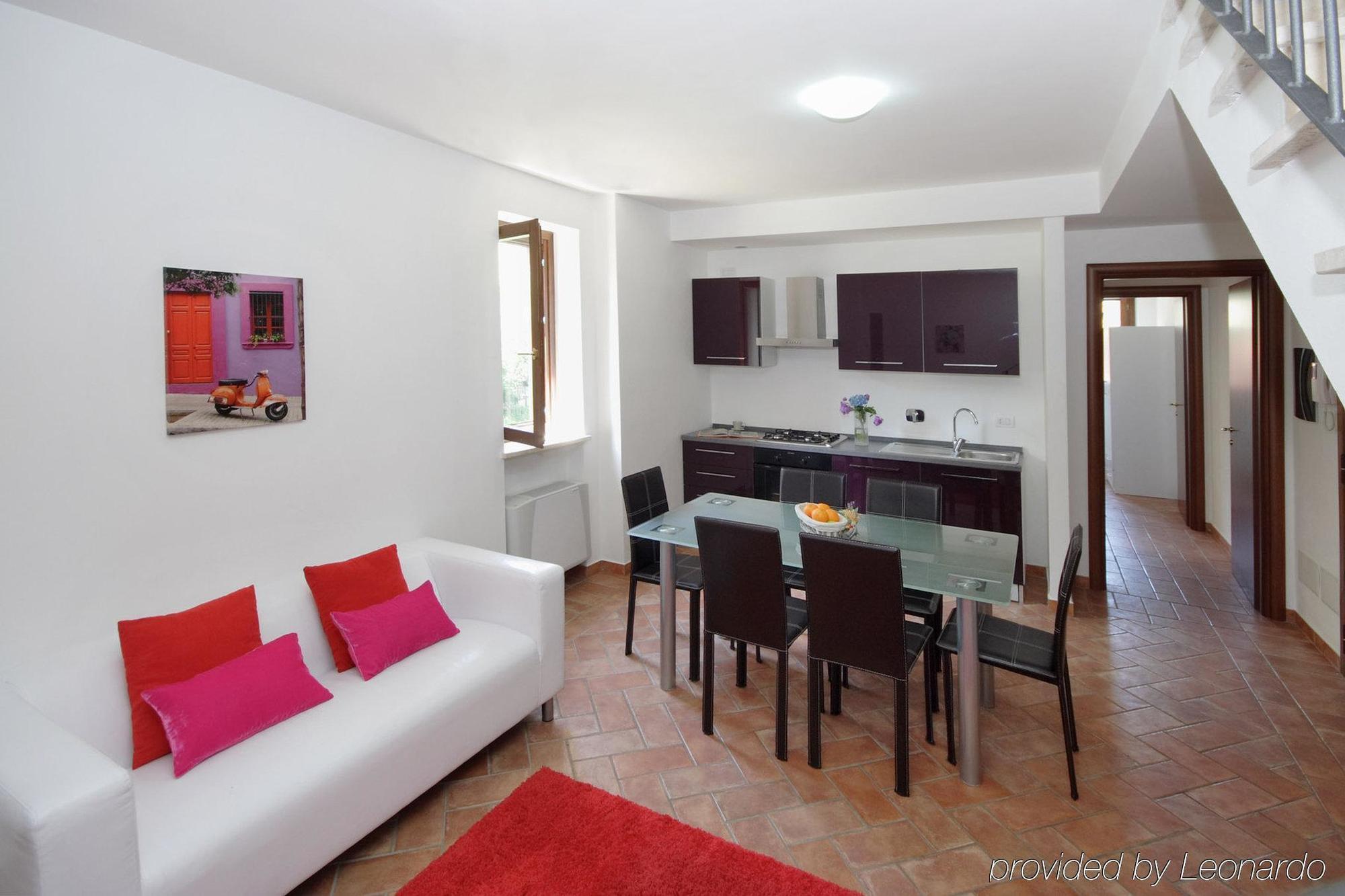 Borgo Papareschi Aparthotel
