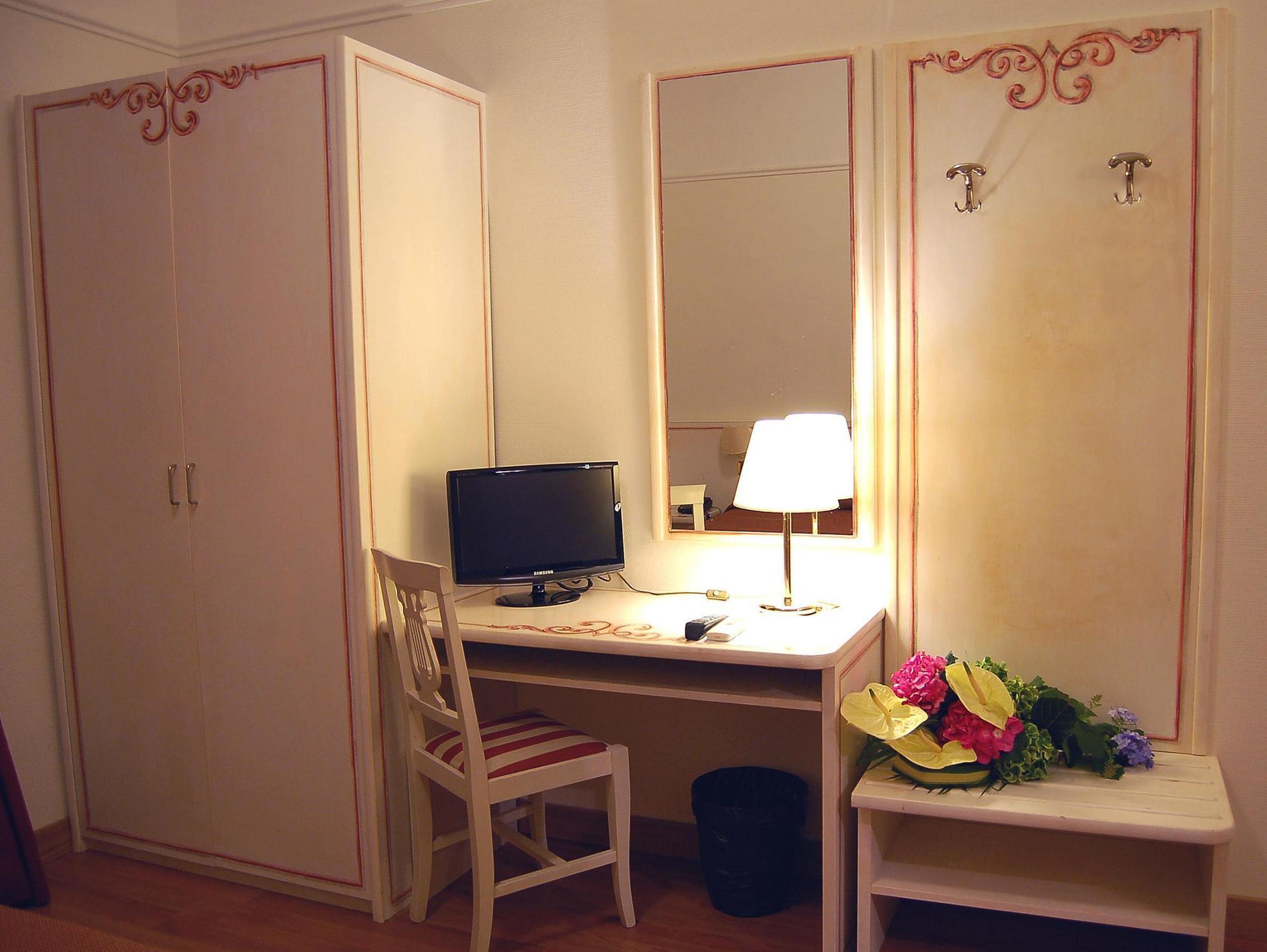 Rosa Hotell
