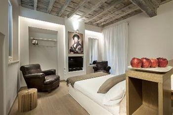 Sangallo Rooms - Residenze Romanae Gjestgiverier *