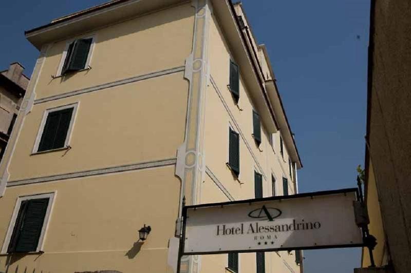 Alessandrino Hotell 3*