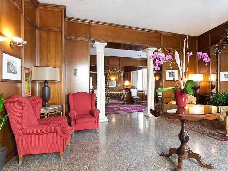 Hotell Colonna Palace 4*