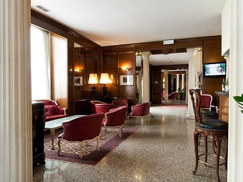 Hotell Colonna Palace