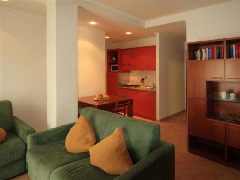 Apartment Crosti Rom
