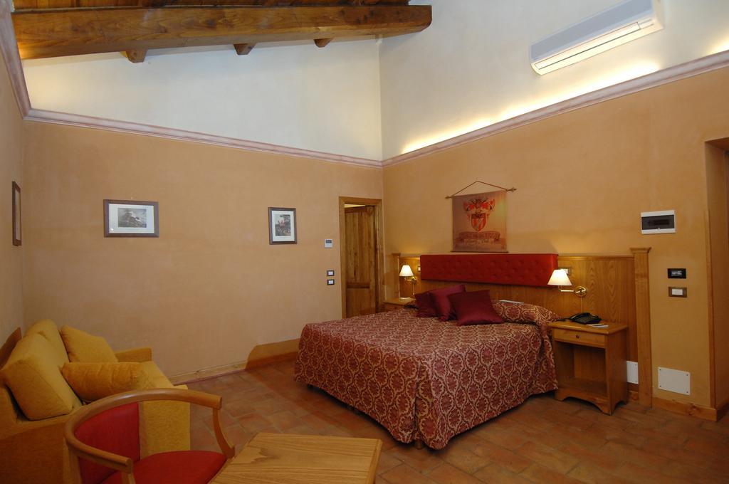 Hotel Casale Certosa 3*
