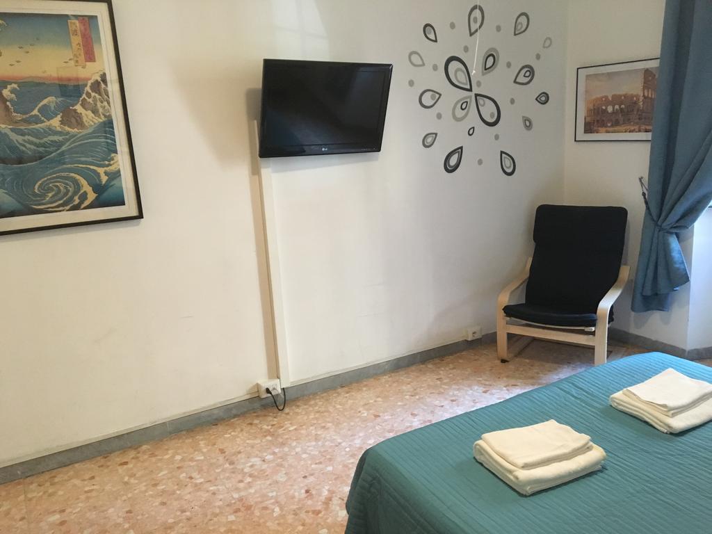 Apartamento Delightful 100 Meters From The Colosseum Roma
