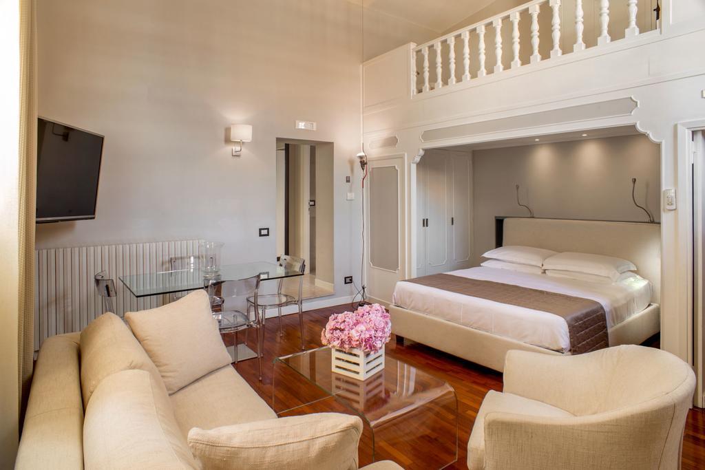 Affittacamere Les Fleurs Luxury House 3*