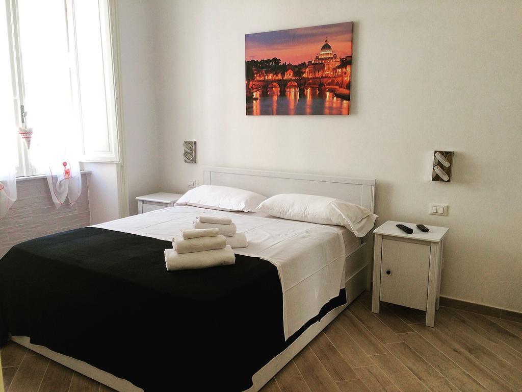 Apartment Sweet Roman Dream