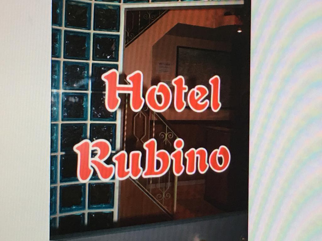 Rubino 2* Roma