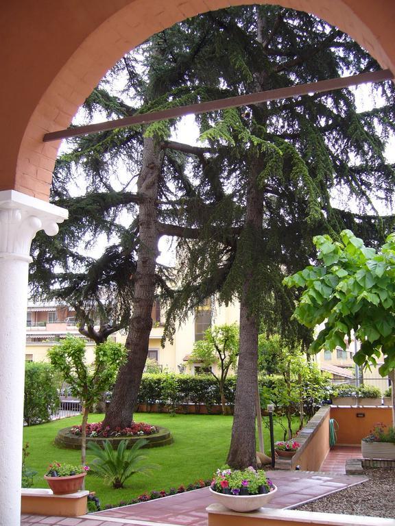 La Casa Di Nazareth Hotell 2*