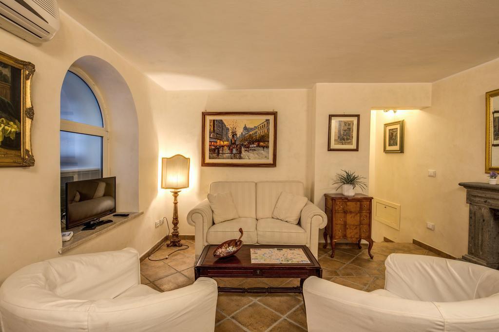 Apartment Romantic Osti Rome