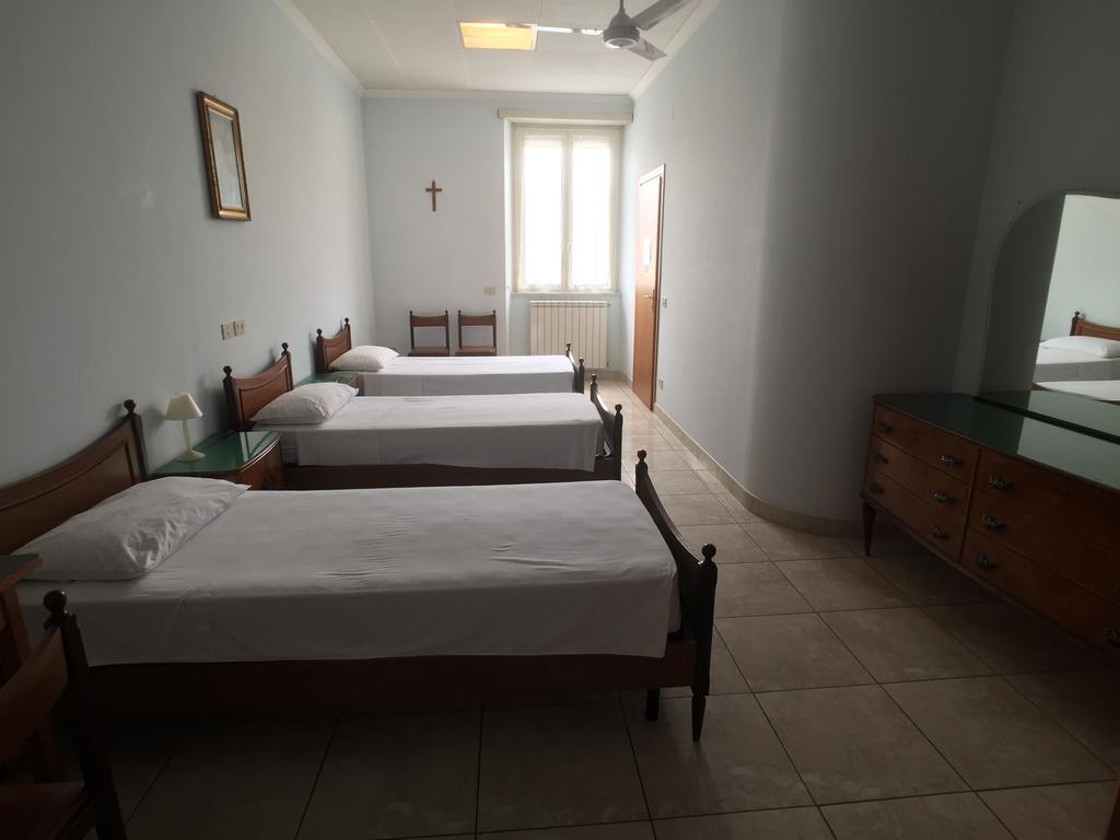 Casa Religiosa Per Ferie Ancelle Del Santuario * Roma