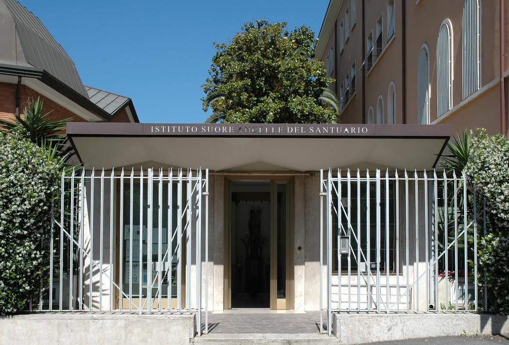 Casa Religiosa Per Ferie Ancelle Del Santuario Roma