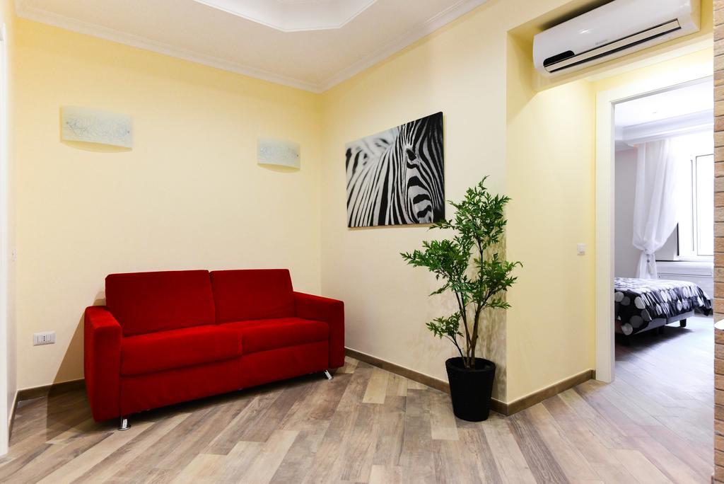 Apartment Domus Regina Colosseo Rom