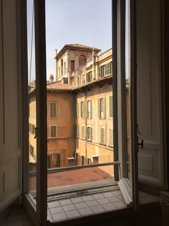 Vicolo Doria * Roma