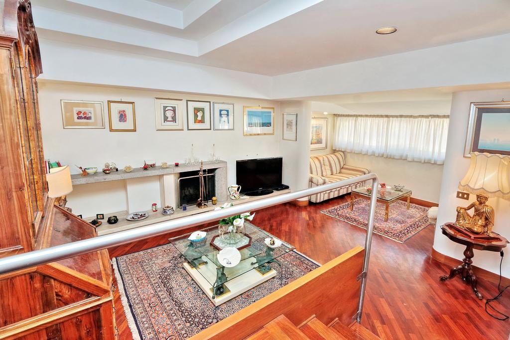 Frattina Family Romantic Superior Apartment