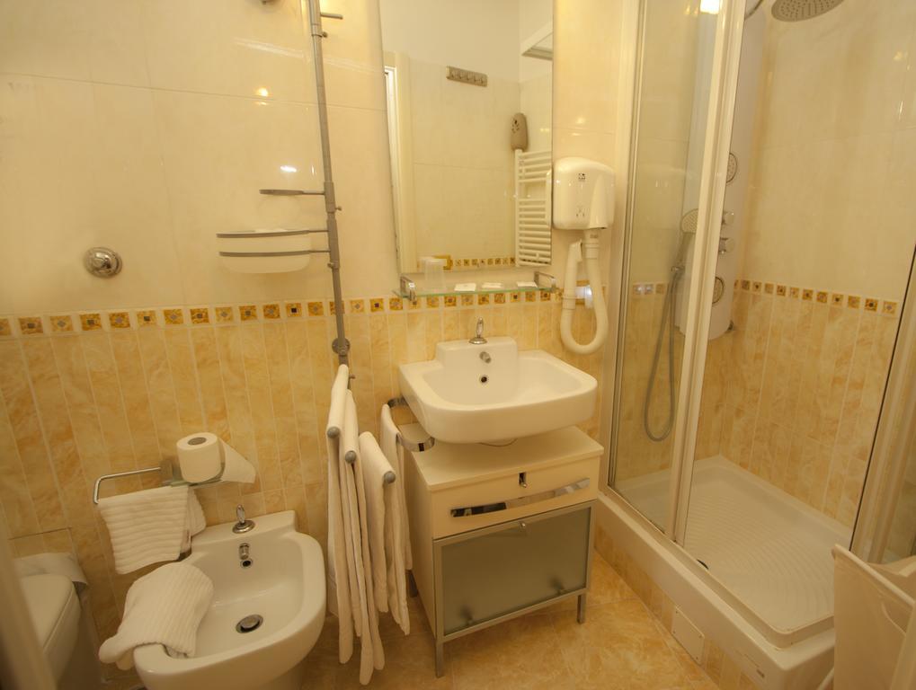 Bed and breakfast Le Di Via Ottaviano - In