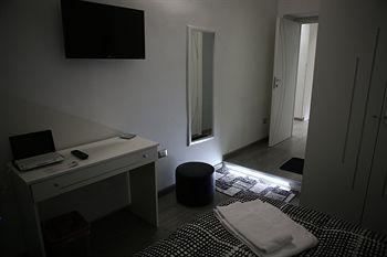 Arts N' Hotel