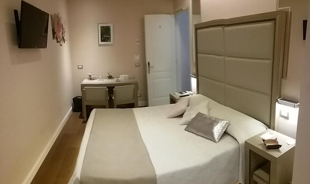 Domus Clara Gjestgiverier Roma
