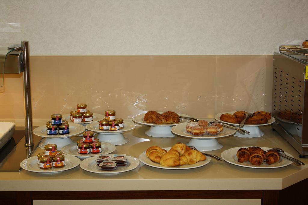 Hotell Domus Australia 4*