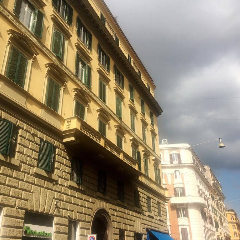 Bed and breakfast Roman Suite Guest House Roma