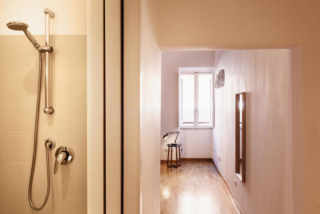 Apartment Trasteverehome - Paglia House Of 17Century In Trastevere Rom