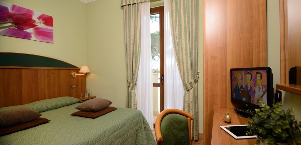 Hotell Castle 2*