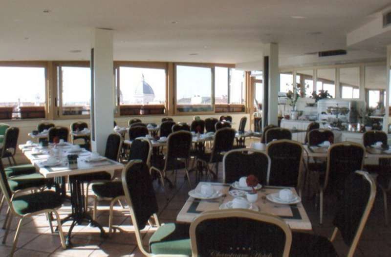 Champagne Palace Hotel